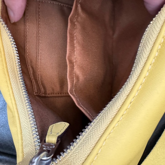 Coach Teri Shoulder Bag With Signature Quilting Silver/retro yellow - Picture 8 of 12